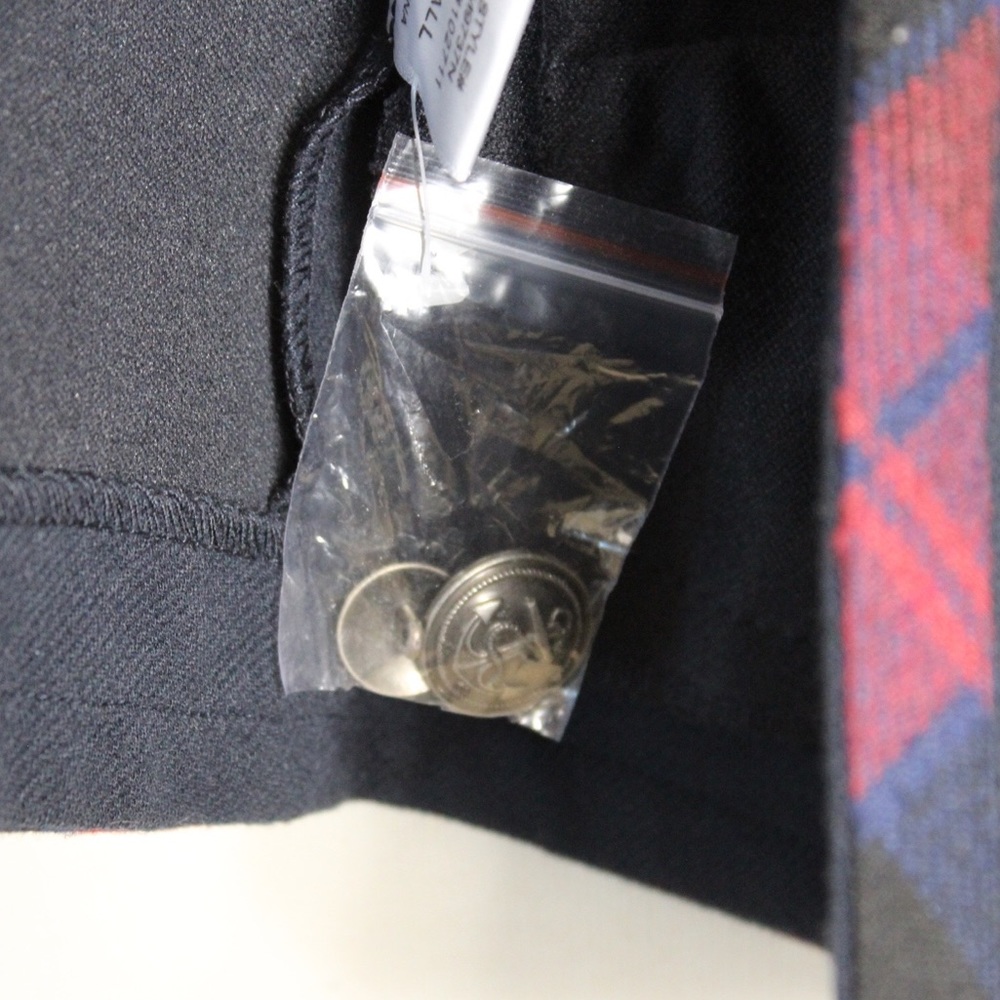 ❗️FINAL PRICE CLOSET CLOSING Gibson Preppy Navy Plaid Trim Blazer NWOT - Picture 6 of 8